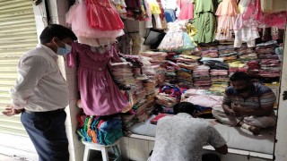 নরসিংদীতে লকডাউন অমান্যে অর্ধলক্ষাধিক টাকা জরিমানা