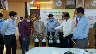 নরসিংদী কোভিড হাসপাতালকে বসুন্ধরার ১০০ অক্সিজেন সিলিন্ডার উপহার