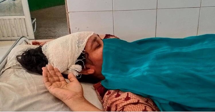 রায়পুরায় ঘুড়ি নিয়ে দুই শিশুর হাতাহাতি, সংঘর্ষে জড়িয়ে আহত ৪ রায়পুরায় ঘুড়ি নিয়ে দুই শিশুর হাতাহাতি, সংঘর্ষে জড়িয়ে আহত ৪