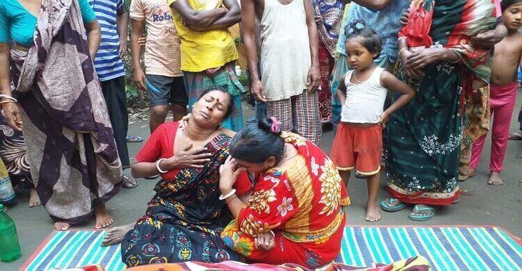পলাশে গাছের কাঁঠাল পারাকে কেন্দ্র করে প্রতিপক্ষের হামলায় নিহত ১ পলাশে গাছের কাঁঠাল পারাকে কেন্দ্র করে প্রতিপক্ষের হামলায় নিহত ১