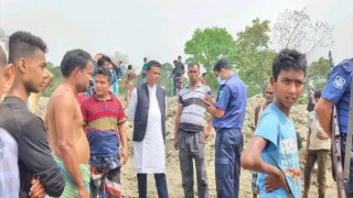 মনোহরদীতে ব্রহ্মপুত্র নদ পারাপারের সময় পানিতে ডুবে বাবা-ছেলের মৃত্যু মনোহরদীতে ব্রহ্মপুত্র নদ পারাপারের সময় পানিতে ডুবে বাবা-ছেলের মৃত্যু