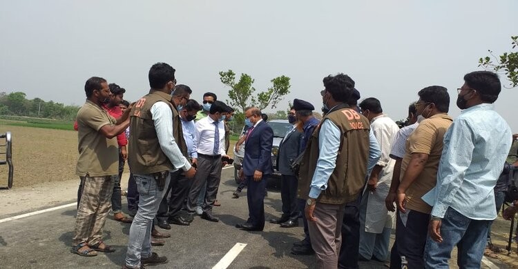 'স্বাধীনতা সড়ক' দুই দেশের সম্পর্কের সেতুবন্ধন হিসেবে কাজ করবে: এলজিআরডি মন্ত্রী 'স্বাধীনতা সড়ক' দুই দেশের সম্পর্কের সেতুবন্ধন হিসেবে কাজ করবে: এলজিআরডি মন্ত্রী