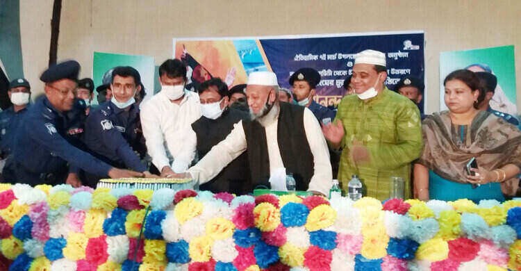 শিবপুর থানা পুলিশের উদ্যোগে ঐতিহাসিক ৭ মার্চ উদযাপন শিবপুর থানা পুলিশের উদ্যোগে ঐতিহাসিক ৭ মার্চ উদযাপন