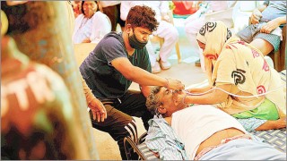 ভারতে ৫ মিনিট অক্সিজেন না থাকায় চিকিৎসাধীন ১১ রোগীর মৃত্যু ভারতে ৫ মিনিট অক্সিজেন না থাকায় চিকিৎসাধীন ১১ রোগীর মৃত্যু