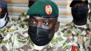 বিমান দুর্ঘটনায় নাইজেরিয়ার সেনাপ্রধান নিহত