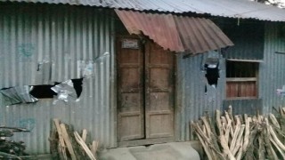 শিবপুরে ভূমি অফিসে অভিযোগ দেওয়ায় হামলা, ভাংচুর ও মারধর