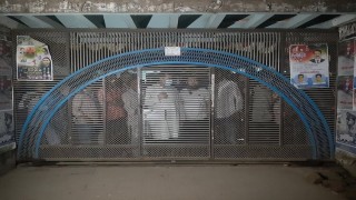 নরসিংদীতে খায়রুল কবীর খোকনসহ তিন শতাধিক নেতাকর্মী অবরুদ্ধ