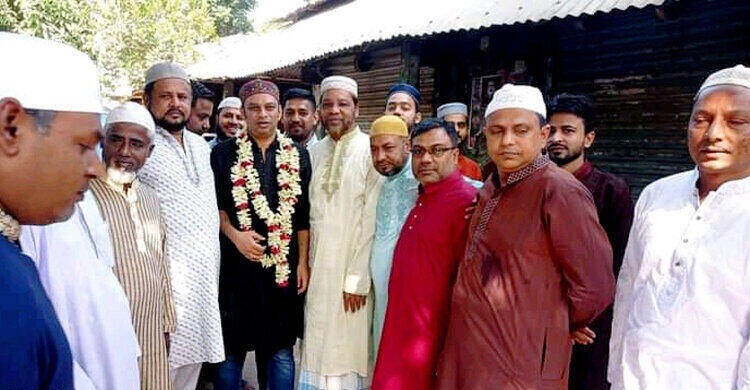 ঘোড়াশালে কৃতজ্ঞতা প্রকাশে ভোটারদের দ্বারে নবনির্বাচিত মেয়র ঘোড়াশালে কৃতজ্ঞতা প্রকাশে ভোটারদের দ্বারে নবনির্বাচিত মেয়র