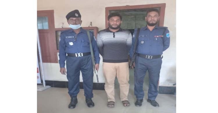 শিবপুরে সাজাপ্রাপ্ত পলাতক আসামী গ্রেপ্তার শিবপুরে সাজাপ্রাপ্ত পলাতক আসামী গ্রেপ্তার