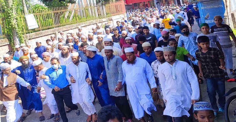 পবিত্র কোরআন অবমাননার প্রতিবাদে পলাশে বিক্ষোভ মিছিল পবিত্র কোরআন অবমাননার প্রতিবাদে পলাশে বিক্ষোভ মিছিল