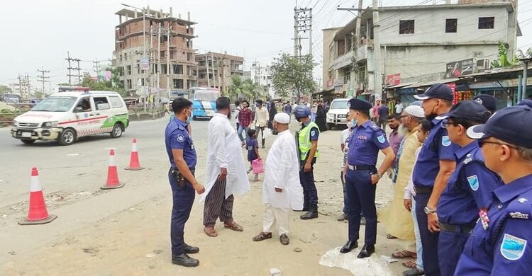 যানজট নিরসনে সাহেপ্রতাপ মোড়ে বাস-বে চালু যানজট নিরসনে সাহেপ্রতাপ মোড়ে বাস-বে চালু
