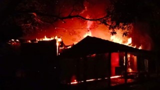 ঘোড়াশালে আগুনে পুড়লো ৪ দোকান, ৮ লাখ টাকার ক্ষয়ক্ষতি