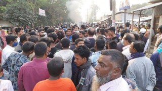 নরসিংদীতে ব্যাটারিচালিত অটোরিকশার ধাক্কায় নারী নিহত