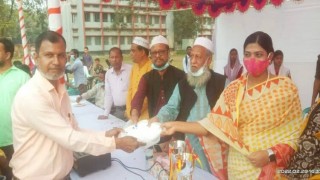 শিবপুরে শীতকালীন ক্রীড়া প্রতিযোগিতা ও পুরস্কার বিতরণ শিবপুরে শীতকালীন ক্রীড়া প্রতিযোগিতা ও পুরস্কার বিতরণ