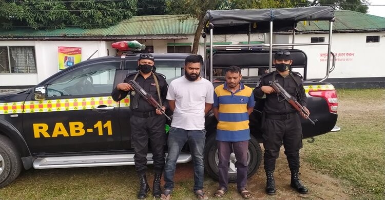 শিবপুরে জোড়াখুনের দুই আসামী গ্রেপ্তার শিবপুরে জোড়াখুনের দুই আসামী গ্রেপ্তার