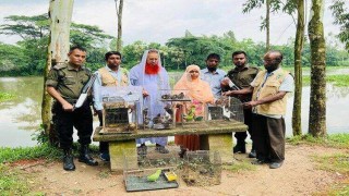 পুটিয়ার হাট থেকে ৯০ টি বন্যপাখি উদ্ধার