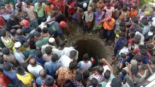 মাধবদীতে নির্মাণাধীন সেপটিক ট্যাংকে পড়ে তিনজন নিহত