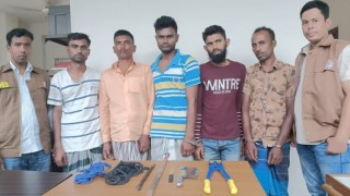 চুরির জমানো টাকায় কাভার্ডভ্যান কিনে ডাকাতি