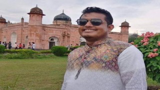 নরসিংদীতে ছাত্রীর সঙ্গে পরকীয়ার জেরে কলেজ শিক্ষকের আত্মহত্যা