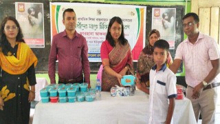 পলাশে বিভিন্ন প্রাথমিক বিদ্যালয় পরিদর্শন করলেন ইউএনও