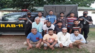 নরসিংদীতে বিআরটিএ অফিসে র‌্যাবের অভিযান, ১২ দালাল আটক