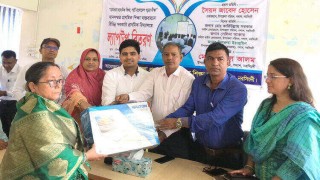 পলাশে ১৮টি প্রাথমিক বিদ্যালয়ে ল্যাপটপ বিতরণ