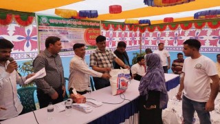 নারায়ণপুরে অসহায় পরিবারের মাঝে খাদ্যসামগ্রী ও অর্থ সহায়তা প্রদান 