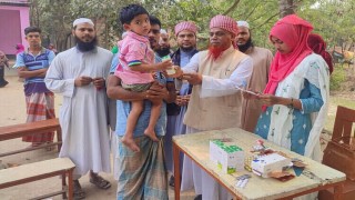 পলাশে দুস্থদের ফ্রি মেডিকেল চেকআপ ও ওষুধ বিতরণ