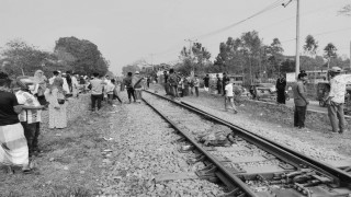 রায়পুরায় ট্রেনে কাটাপড়ে অজ্ঞাত নারীর মৃত্যু