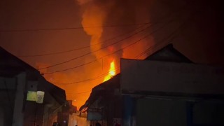 নরসিংদীতে বাজারে আগুন, কোটি টাকার ক্ষতি