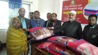 মাধবদীতে শীতার্তদের মাঝে কম্বল বিতরণ