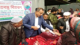 রায়পুরায় প্রবাসীর উদ্যোগে শীতবস্ত্র বিতরণ