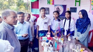 পলাশে দিনব্যাপি শিক্ষা উপকরণ মেলা অনুষ্ঠিত