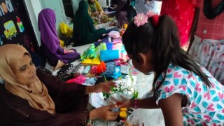 নরসিংদীতে নারী উদ্যোক্তাদের সাপ্তাহিক হাট