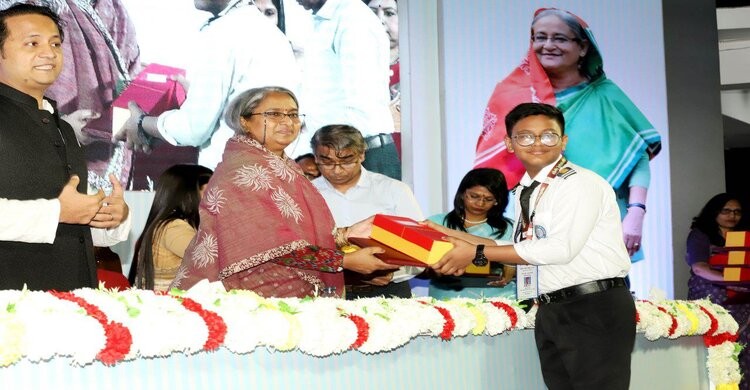 জাতীয় শিক্ষা সপ্তাহ: নরসিংদীর এনকেএম স্কুলের দুই শিক্ষার্থীর জাতীয় পুরস্কার অর্জন জাতীয় শিক্ষা সপ্তাহ: নরসিংদীর এনকেএম স্কুলের দুই শিক্ষার্থীর জাতীয় পুরস্কার অর্জন