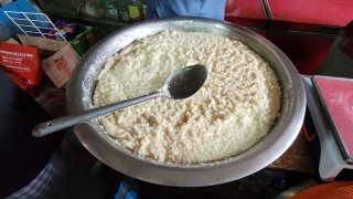 জিআই পণ্যের স্বীকৃতি পেতে যাচ্ছে নাটোরের কাঁচাগোল্লা জিআই পণ্যের স্বীকৃতি পেতে যাচ্ছে নাটোরের কাঁচাগোল্লা