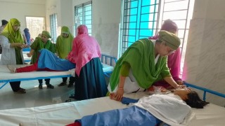 মনোহরদীতে আবারও ম্যাস হিস্টোরিয়ায় অসুস্থ ৩০ ছাত্রী