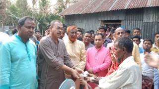 শিবপুরে আগুনে ক্ষতিগ্রস্থ পরিবারকে আর্থিক অনুদান শিবপুরে আগুনে ক্ষতিগ্রস্থ পরিবারকে আর্থিক অনুদান