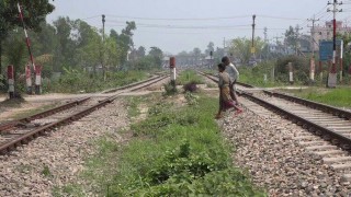 রায়পুরার আমিরগঞ্জে ট্রেনের ধাক্কায় যুবক নিহত