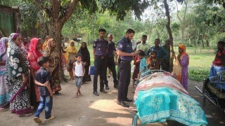 রায়পুরায় বাসের চাপায় মা-মেয়ে নিহত