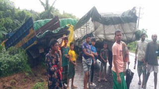 বেলাবতে দুই ট্রাকের সংঘর্ষে চালক নিহত