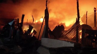 শেখেরচর-বাবুরহাটে ভয়াবহ আগুন, কমপক্ষে ৮০ দোকান পুড়ে ছাই