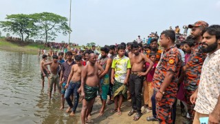 আমদিয়ায় গোসলে নেমে পুকুরে ডুবে শিশুর মৃত্যু আমদিয়ায় গোসলে নেমে পুকুরে ডুবে শিশুর মৃত্যু