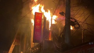 নরসিংদী বড় বাজারে টেইলার্সে অগ্নিকাণ্ডে ব্যাপক ক্ষয়ক্ষতি