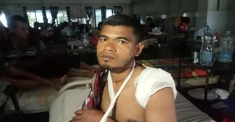 পলাশে বাড়ি নির্মাণের চাঁদা না দেওয়ায় নির্মাণ শ্রমিককে ছুরিকাঘাত পলাশে বাড়ি নির্মাণের চাঁদা না দেওয়ায় নির্মাণ শ্রমিককে ছুরিকাঘাত