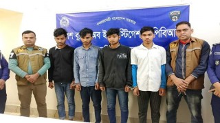 শেখেরচরে টাকা লুট করতেই ঘরে ঢুকে মা-মেয়েকে হতাহত: ৪ জন গ্রেপ্তার, ১০ লাখ টাকা জব্দ