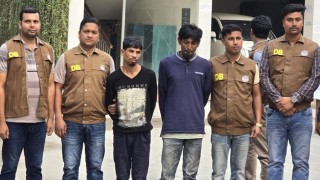 রায়পুরায় মহাসড়কে ডাকাতির ঘটনায় ৩ জন গ্রেপ্তার