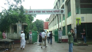 আদালতের কাঠগড়া থেকে পালিয়ে গেল চুরির মামলার আসামী আদালতের কাঠগড়া থেকে পালিয়ে গেল চুরির মামলার আসামী