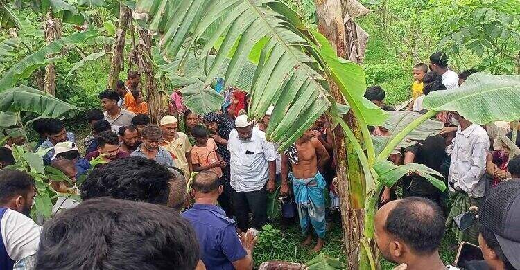 পলাশে অজ্ঞাত যুবকের রক্তাক্ত মরদেহ উদ্ধার পলাশে অজ্ঞাত যুবকের রক্তাক্ত মরদেহ উদ্ধার