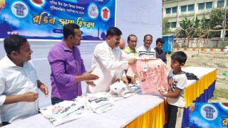 নরসিংদীতে ঈদের নতুন জামা পেয়ে খুশি পথশিশুরা